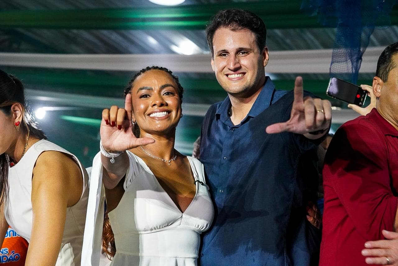 Cricielle participa e reafirma apoio no lançamento da pré-candidatura de Orleans Brandão, que lota o Multicenter Sebrae